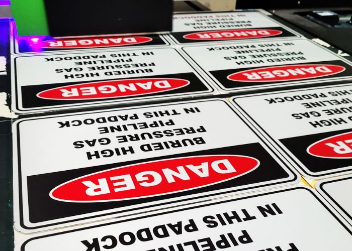 Australian customer metal signs printing